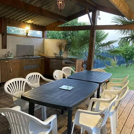 Maison De Campagne 10 Personnes. Brizambourg Exterior photo